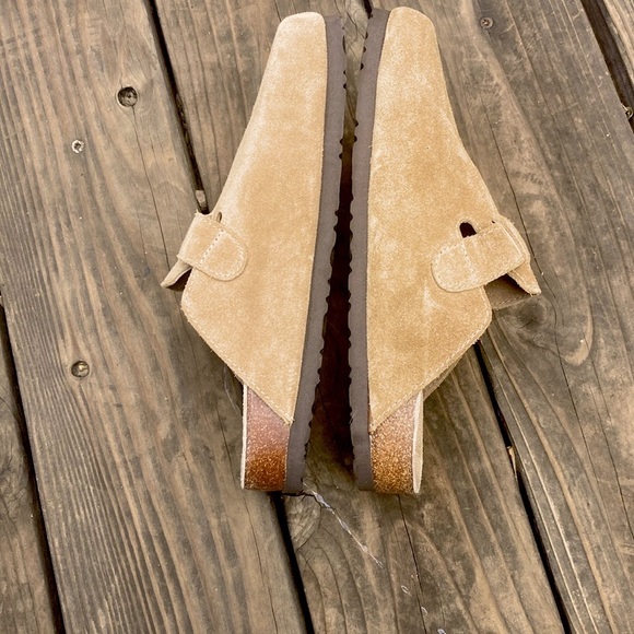 White Mountain Women's Bari Leather Clogs - 9.5 Taupe Suede NWOT - Picture 6 of 8